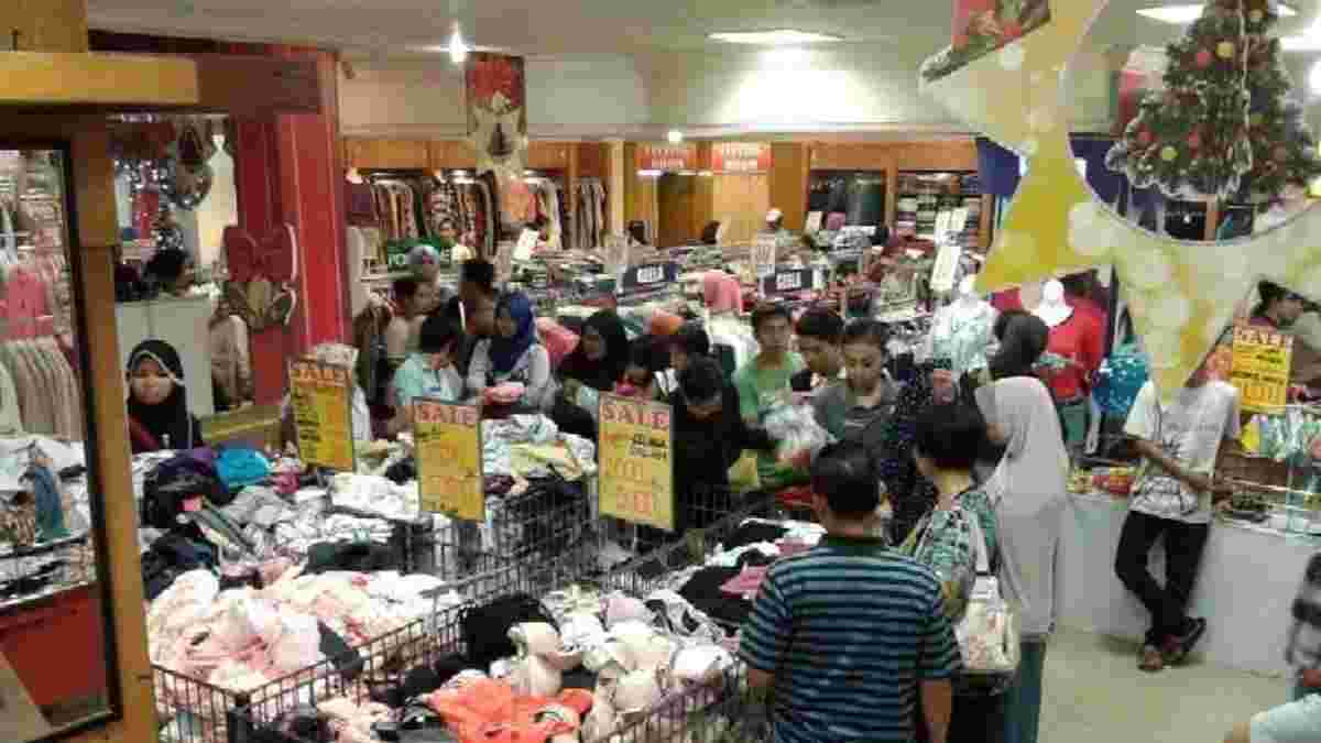 Toko Rinjani: Pusat Belanja Serba Ada di Jantung Cilacap